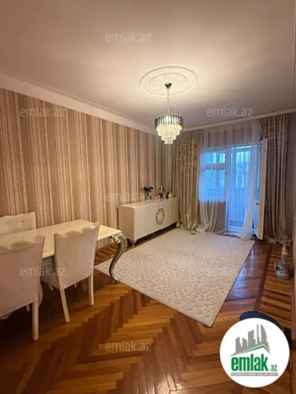 Satılır 3 otaqlı köhnə tikili 80 m²