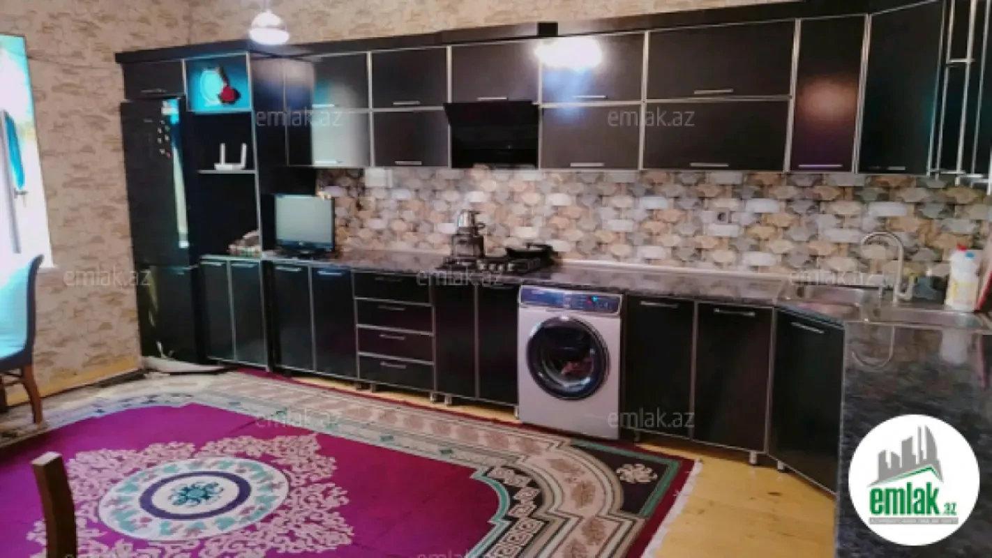Satılır 3 otaqlı həyət evi 6 m²