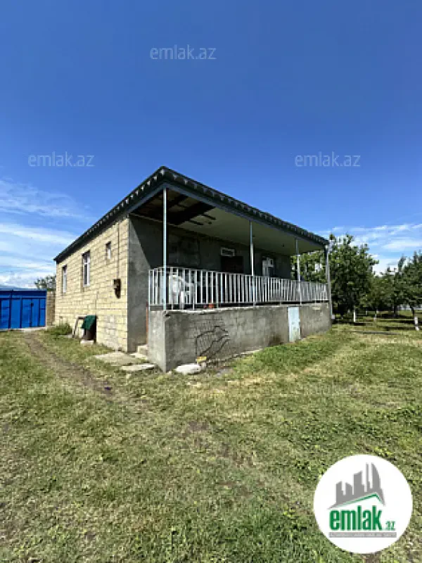 Satılır 3 otaqlı həyət evi 100 m²
