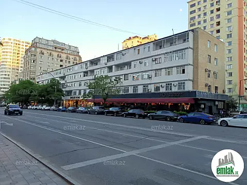 Satılır 2 otaqlı köhnə tikili 67 m² — Bakı 2 otaq 67.00 m²