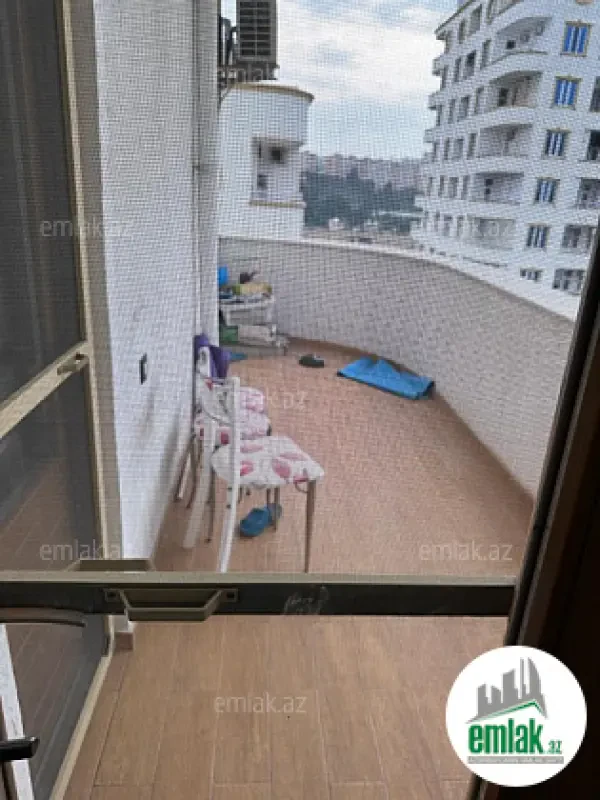 Satılır 3 otaqlı yeni tikili 130 m²