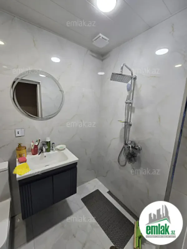 Satılır 2 otaqlı köhnə tikili 62.8 m²