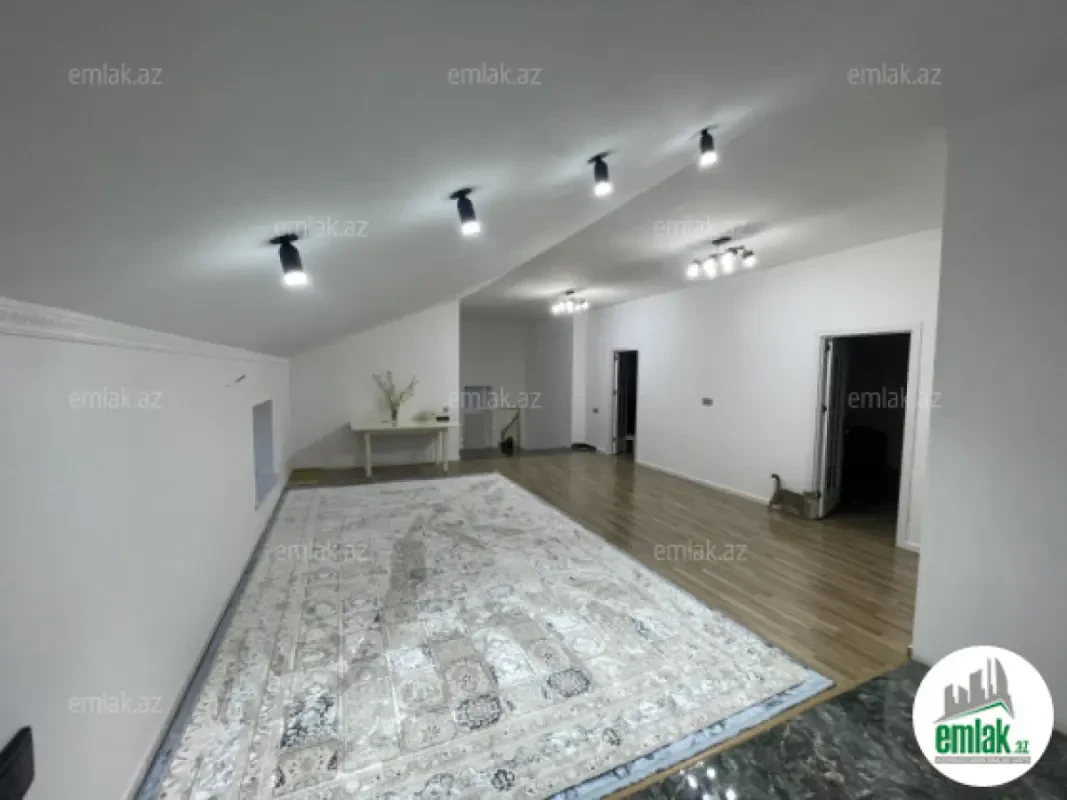 Satılır 6 otaqlı həyət evi 240 m²