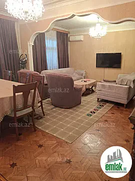 Satılır 5 otaqlı köhnə tikili 140 m² — Bakı 5 otaq 140.00 m²