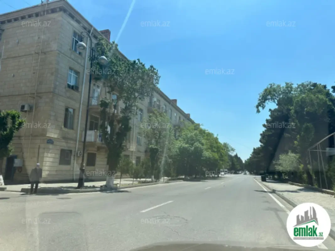 Satılır 2 otaqlı köhnə tikili 65 m²