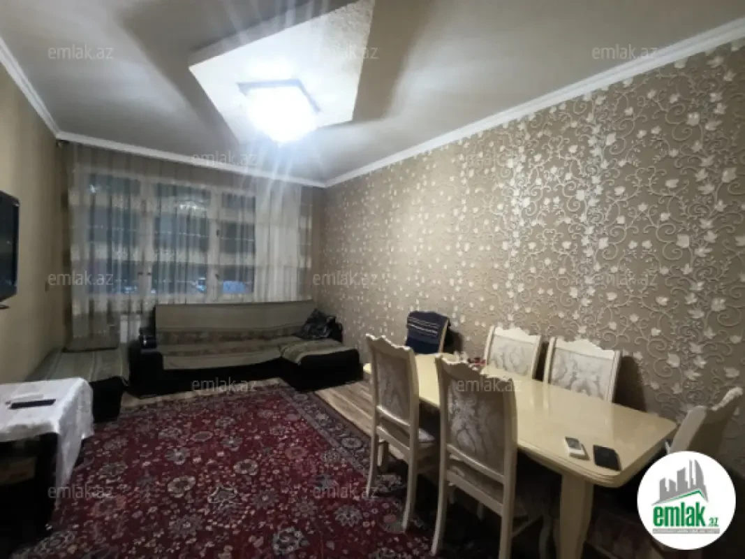 Satılır 3 otaqlı köhnə tikili 75 m²