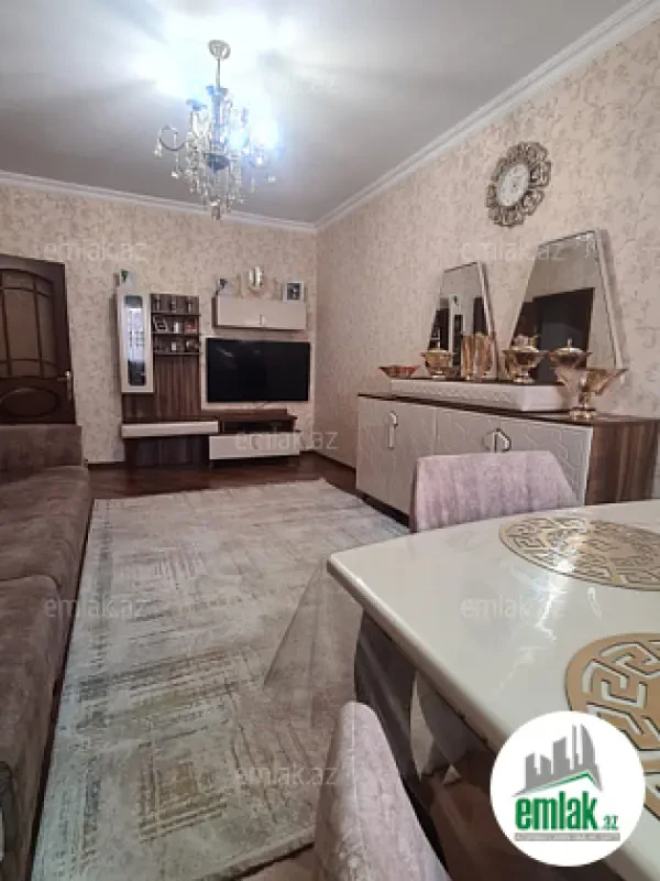 Satılır 3 otaqlı köhnə tikili 80 m²