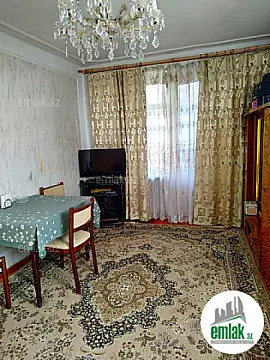 Satılır 2 otaqlı köhnə tikili 65 m² — Bakı 2 otaq 65.00 m²