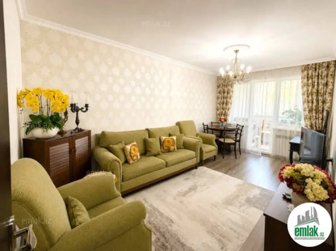 Satılır 3 otaqlı köhnə tikili 90 m²