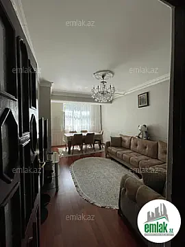 Satılır 4 otaqlı köhnə tikili 130 m² — Bakı 4 otaq 130.00 m²