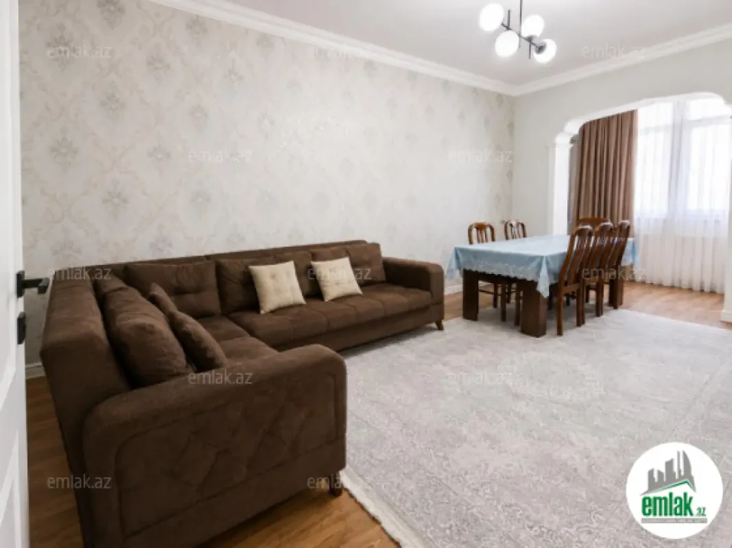 Satılır 2 otaqlı köhnə tikili 75 m²