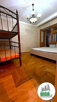 Satılır 2 otaqlı köhnə tikili 60 m² — Bakı 2 otaq 60.00 m²