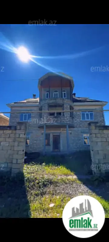 Satılır 7 otaqlı həyət evi 257 m²