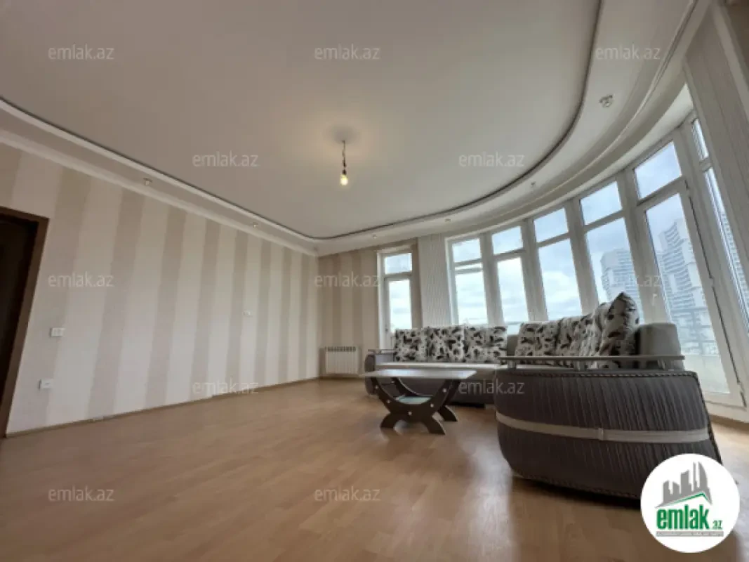 Satılır 3 otaqlı yeni tikili 143 m²