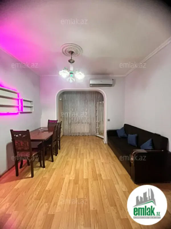 Satılır 2 otaqlı köhnə tikili 45 m²