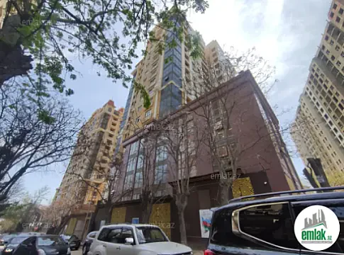 Satılır 3 otaqlı yeni tikili 130 m² — Bakı 3 otaq 130.00 m²