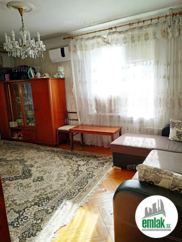 Satılır 2 otaqlı köhnə tikili 55 m²