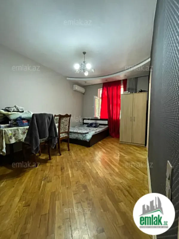 Satılır 2 otaqlı köhnə tikili 50 m²