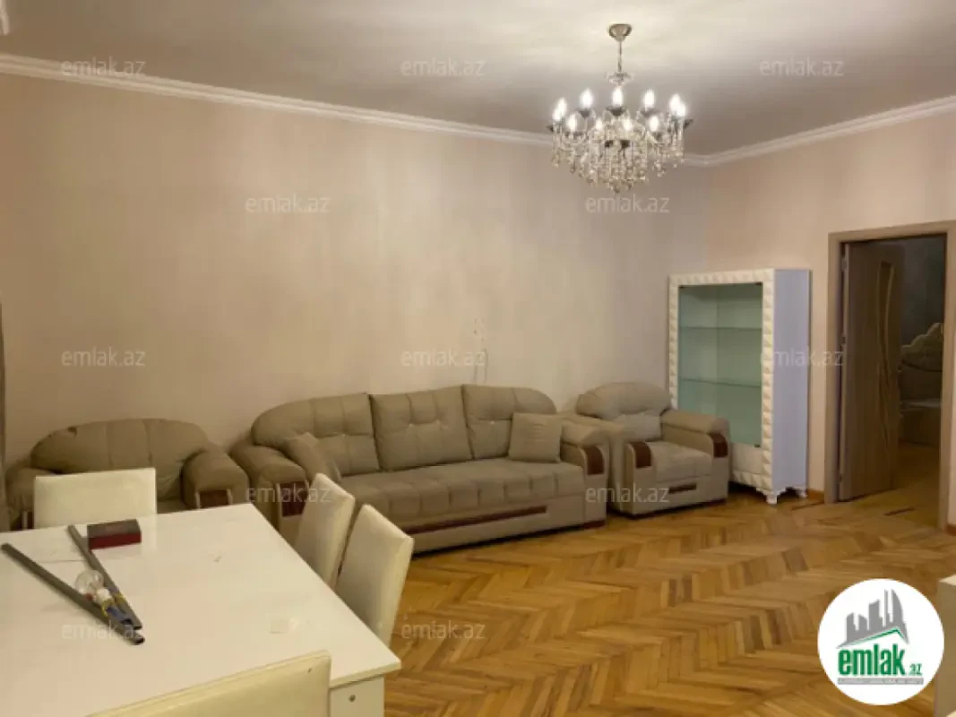 Satılır 2 otaqlı köhnə tikili 60 m²