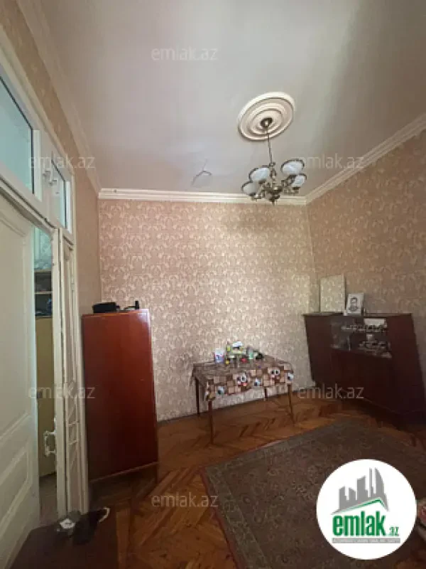 Satılır 2 otaqlı köhnə tikili 47 m²