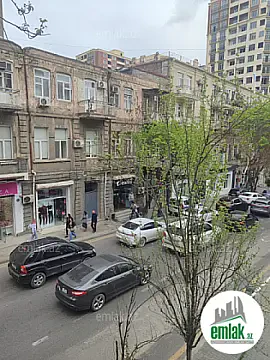 Satılır 3 otaqlı köhnə tikili 70 m² — Bakı 3 otaq 70.00 m²