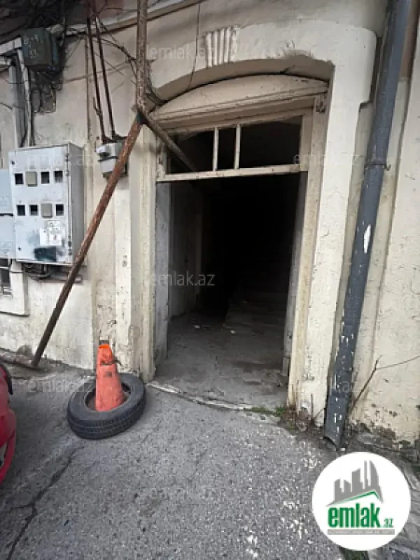 Satılır 2 otaqlı köhnə tikili 52 m²