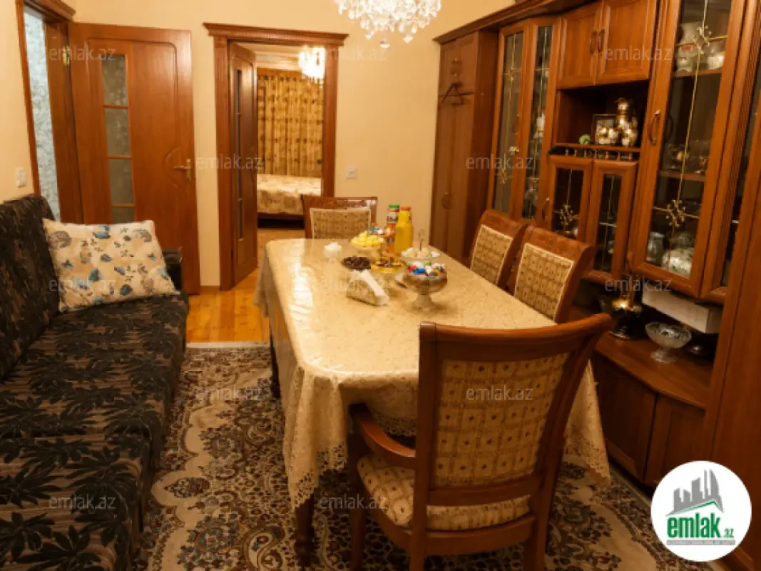 Satılır 3 otaqlı köhnə tikili 85 m²