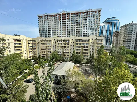 Satılır 3 otaqlı köhnə tikili 80 m² — Bakı 3 otaq 80.00 m²