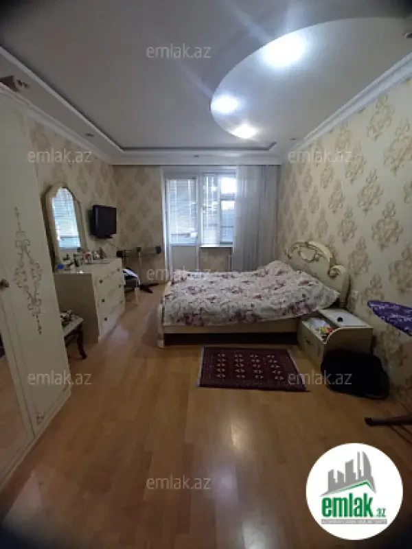 Satılır 3 otaqlı köhnə tikili 61 m²