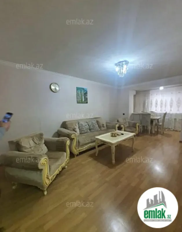 Satılır 3 otaqlı köhnə tikili 70 m²