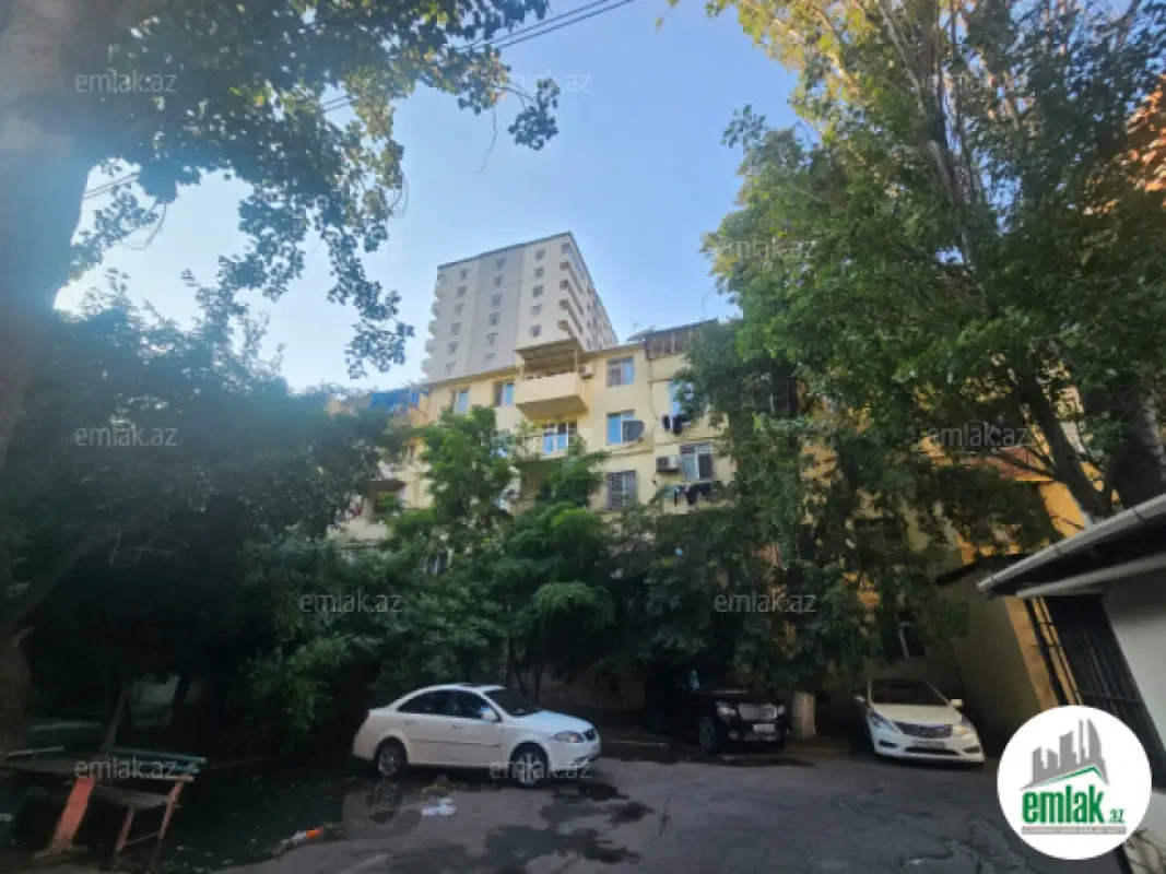 Satılır 2 otaqlı köhnə tikili 50 m²
