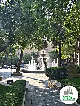 Satılır 2 otaqlı köhnə tikili 71 m² — Bakı 2 otaq 71.00 m²