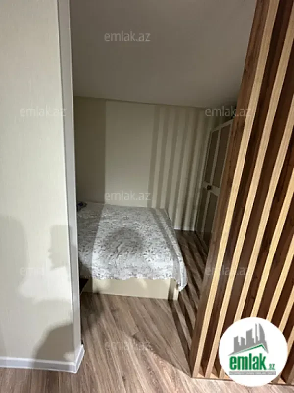 Satılır 1 otaqlı köhnə tikili 32 m²