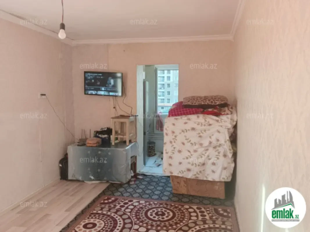 Satılır 2 otaqlı köhnə tikili 43 m²