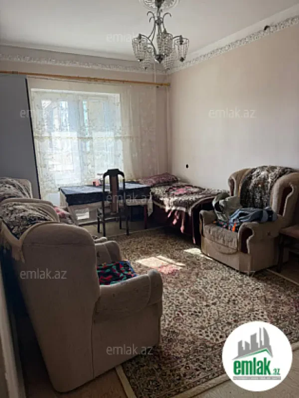 Satılır 3 otaqlı köhnə tikili 80 m²