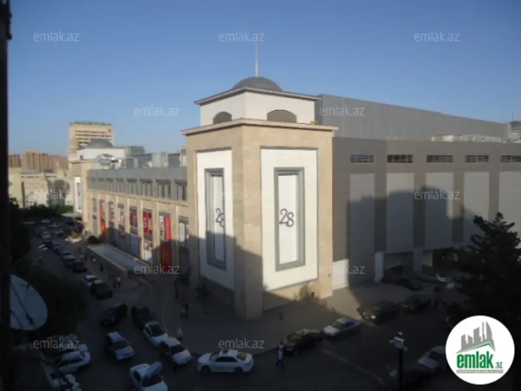 Satılır 2 otaqlı köhnə tikili 67 m²