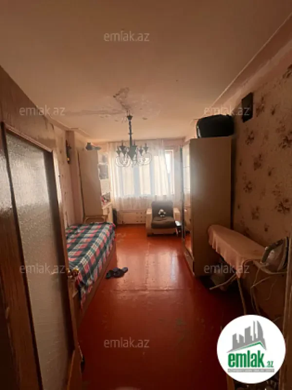 Satılır 3 otaqlı köhnə tikili 80 m²