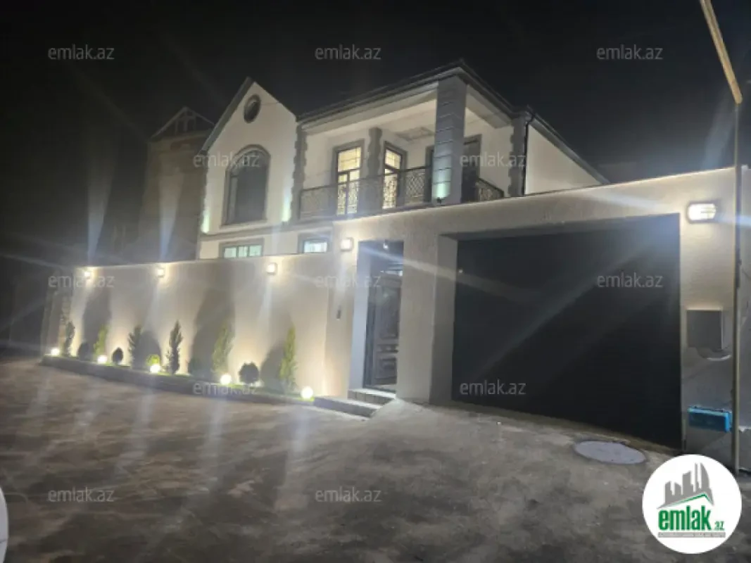 Satılır 4 otaqlı mənzil 270 m²