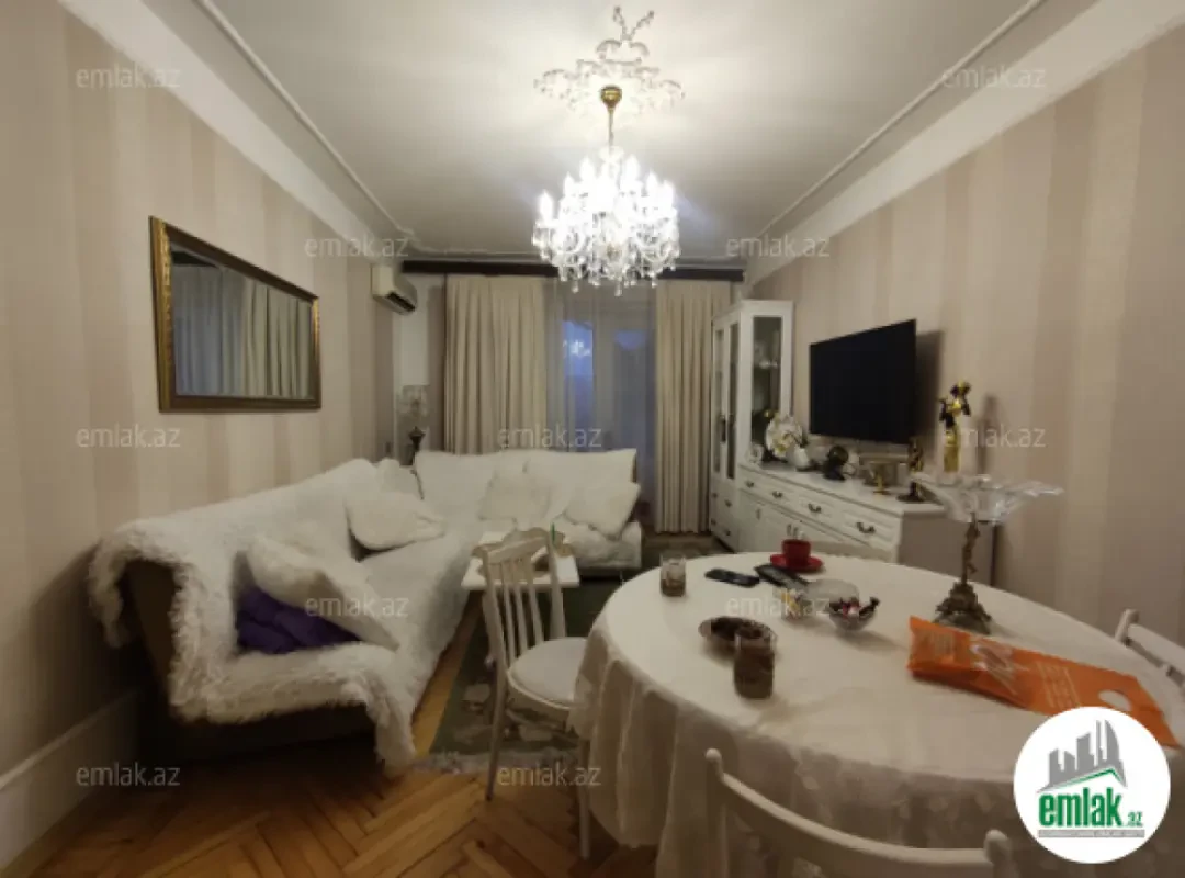 Satılır 3 otaqlı köhnə tikili 70 m²