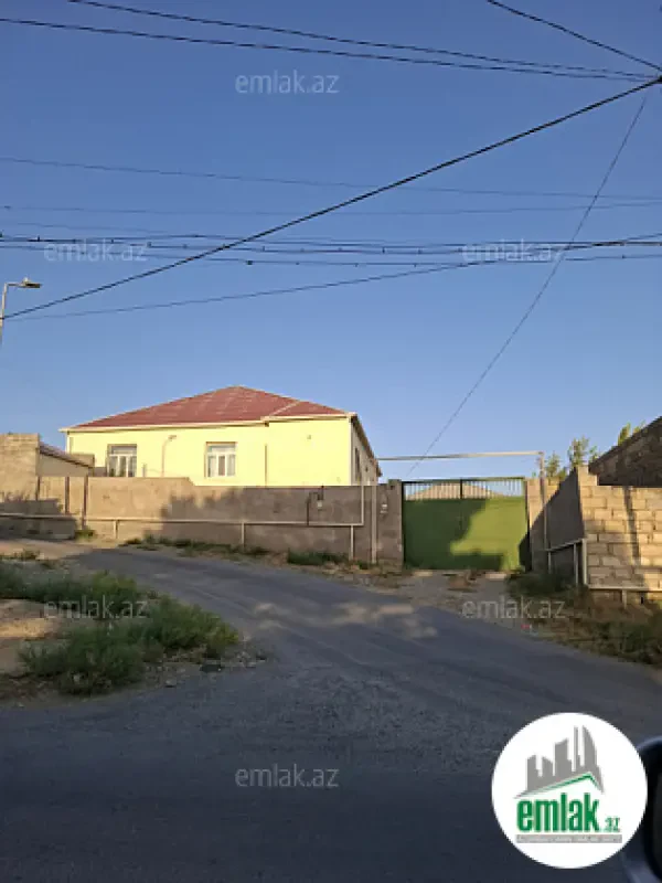 Satılır 6 otaqlı həyət evi 290 m²