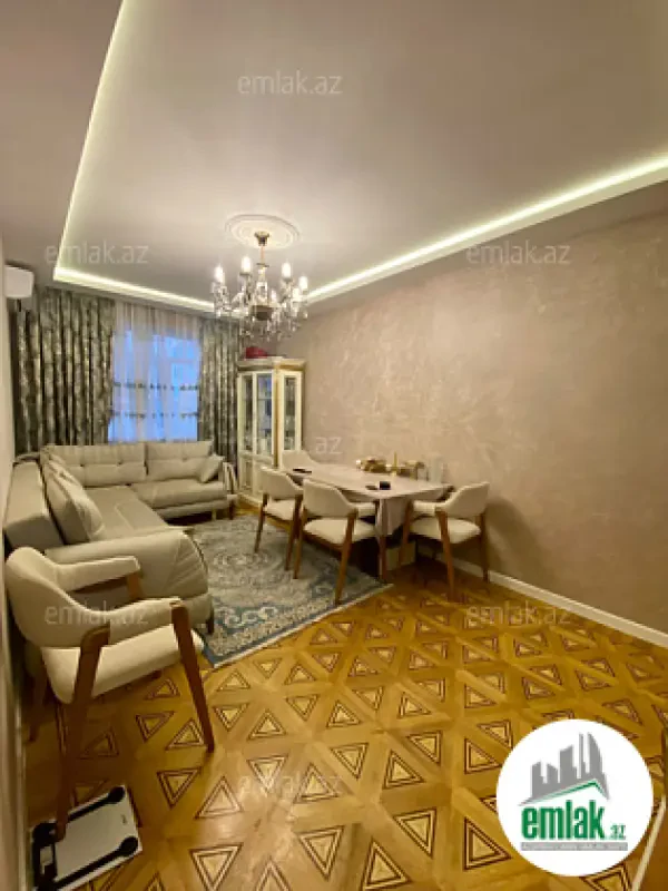 Satılır 2 otaqlı köhnə tikili 70 m²