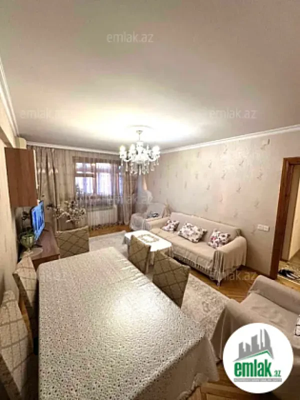 Satılır 3 otaqlı köhnə tikili 90 m²
