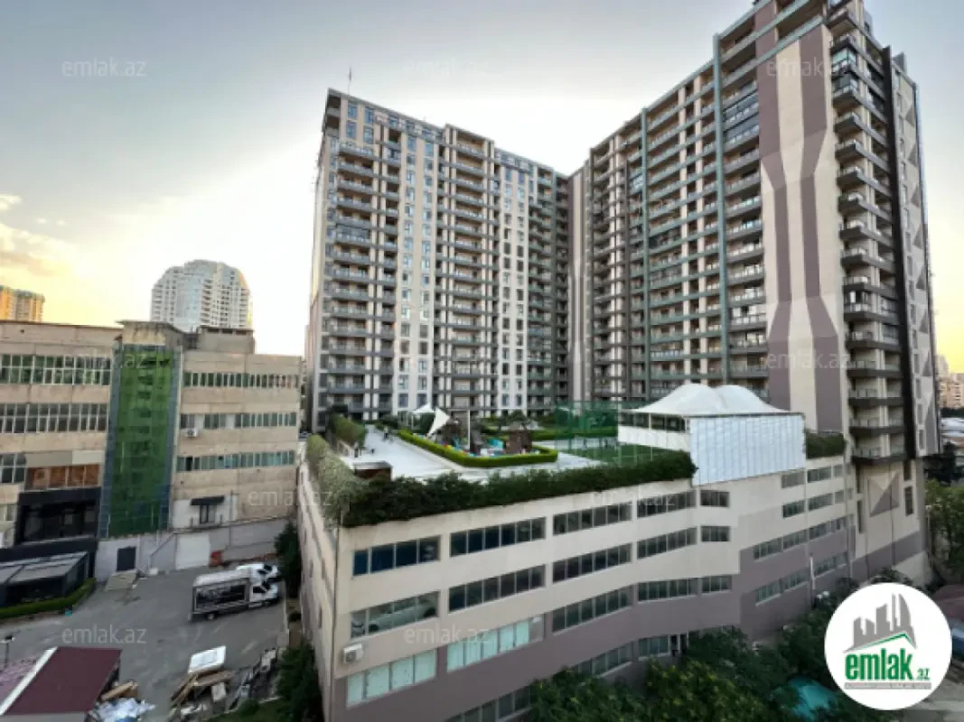Satılır 3 otaqlı yeni tikili 185 m²