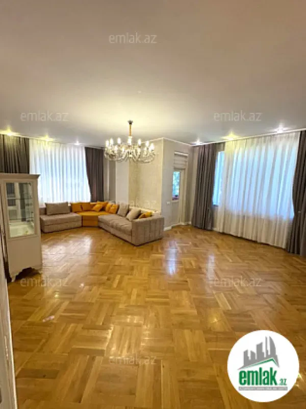 Satılır 3 otaqlı yeni tikili 130 m²