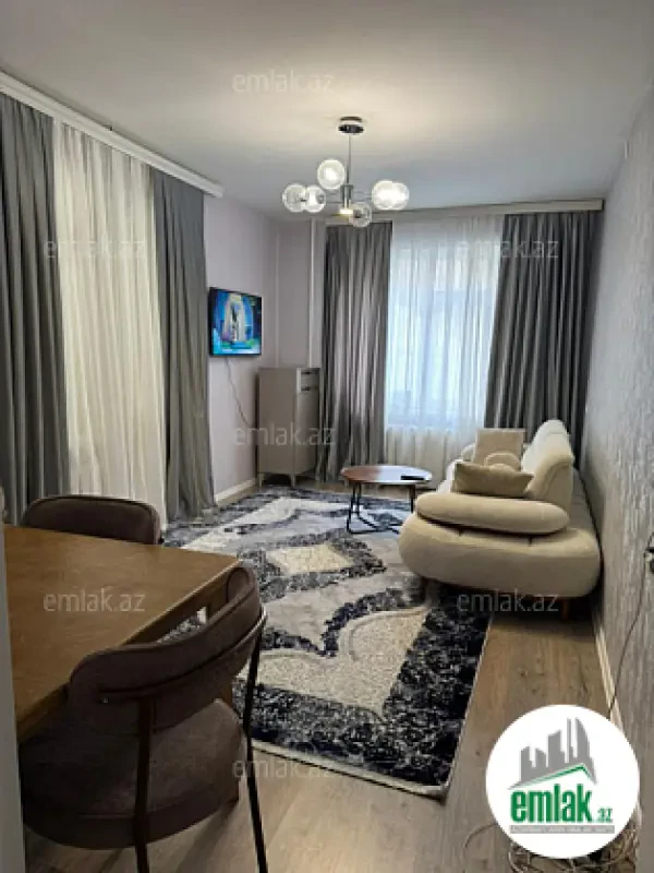 Satılır 2 otaqlı köhnə tikili 65 m²