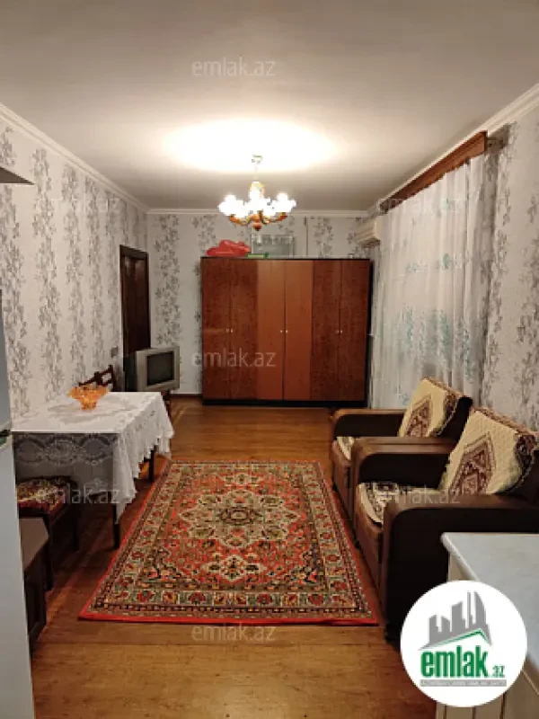 Satılır 1 otaqlı köhnə tikili 33 m²