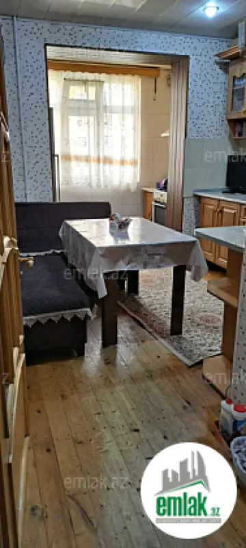 Satılır 3 otaqlı köhnə tikili 75 m²