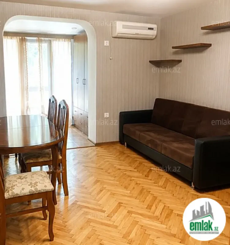 Satılır 1 otaqlı köhnə tikili 40 m²