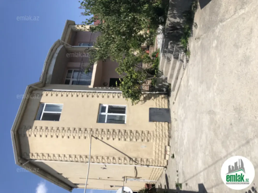 Satılır 6 otaqlı həyət evi 255 m²