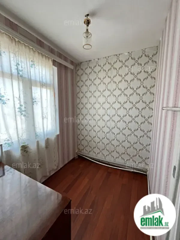 Satılır 2 otaqlı köhnə tikili 36 m²